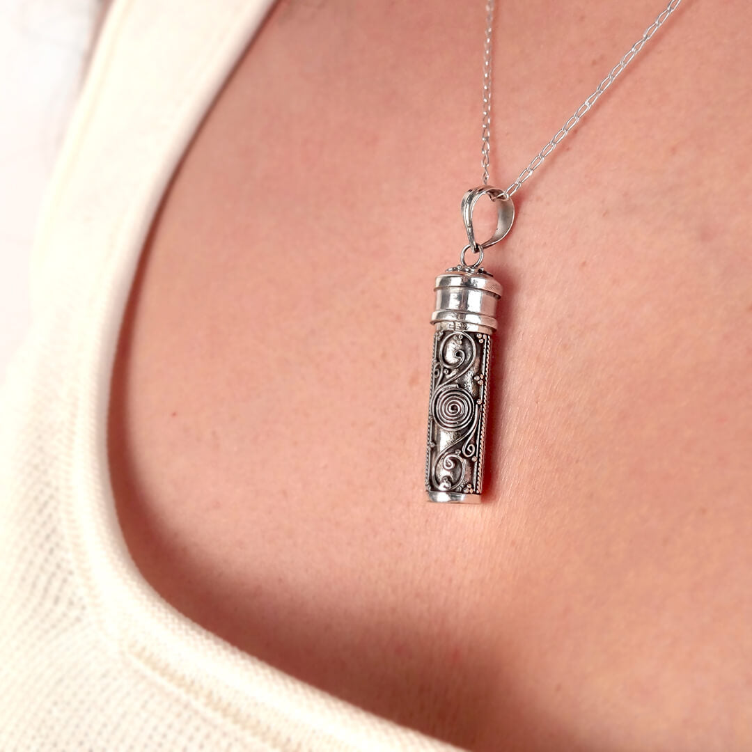 Eternal Bow of Wishes | Secret Wish Locket