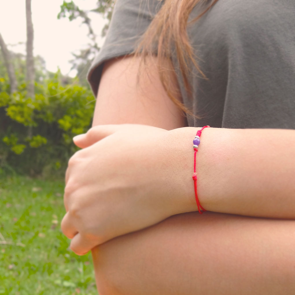 Hilo rojo de Protección | Marzo | Violeta