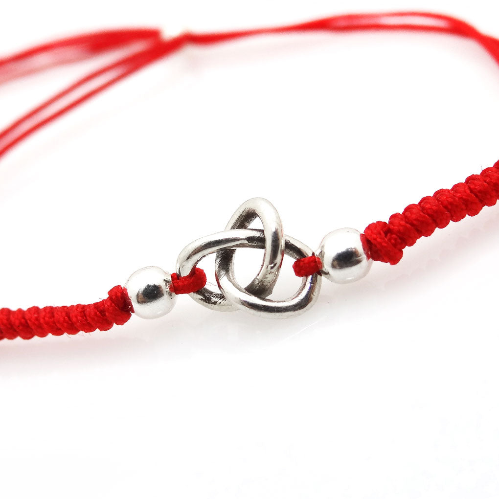 Red Thread Gordian Knot