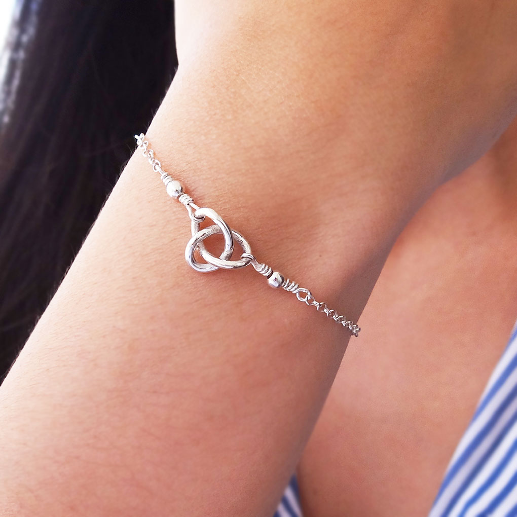 Solutions and Courage Bracelet | Gordian Knot
