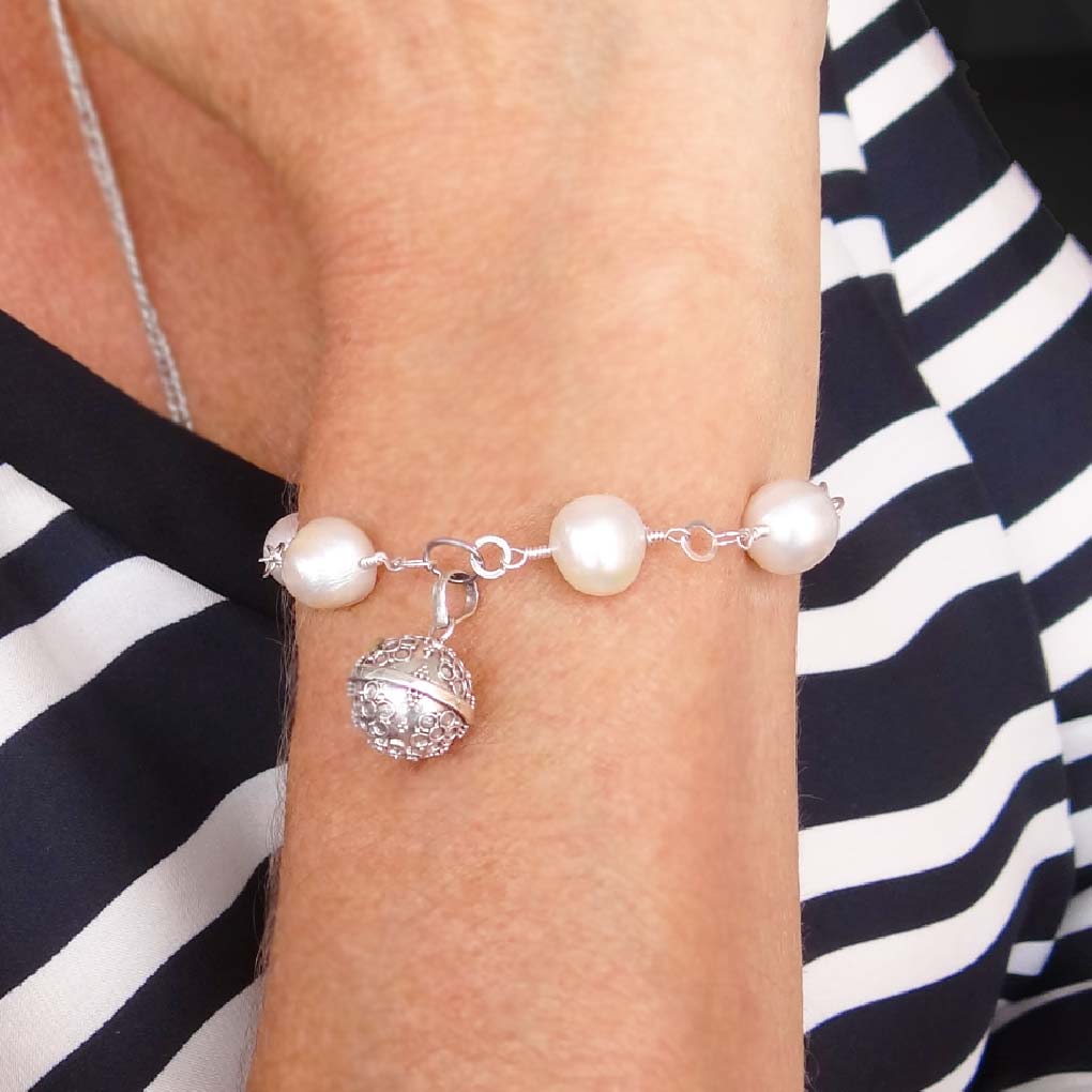 Pulsera Perla Natural y Llamador de Ángeles