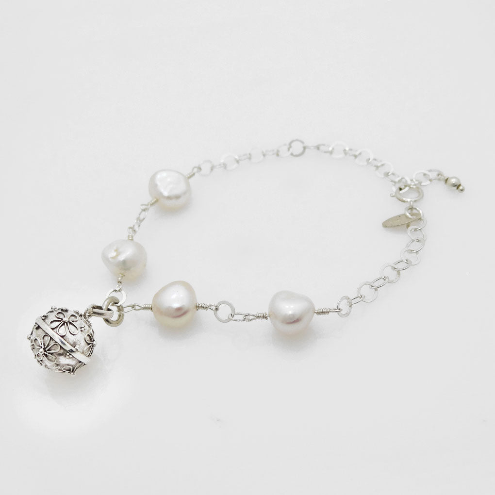 Pulsera Perlas Naturales y Llamador de Ángeles